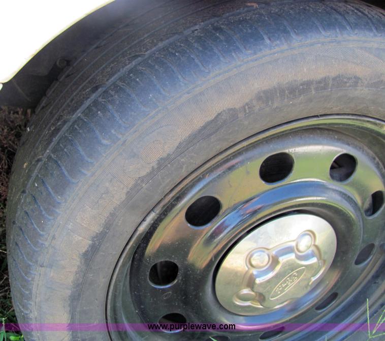 image for item 4050 2006 Ford Crown Victoria Police Interceptor