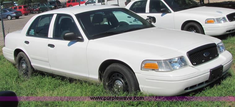 image for item 4051 2006 Ford Crown Victoria Police Interceptor