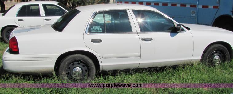image for item 4051 2006 Ford Crown Victoria Police Interceptor