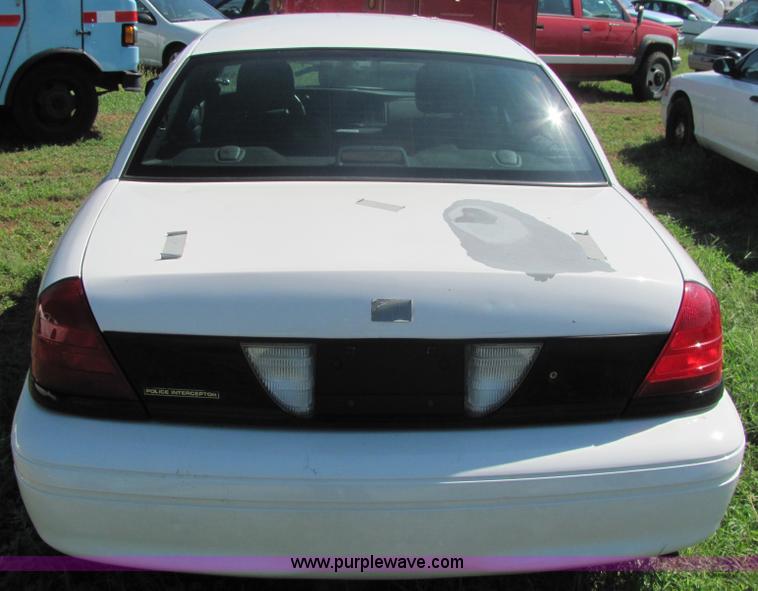 image for item 4051 2006 Ford Crown Victoria Police Interceptor