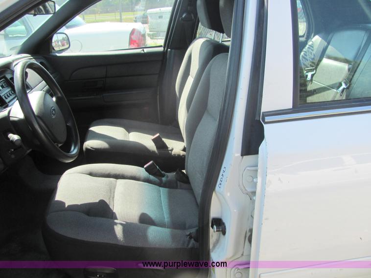 image for item 4051 2006 Ford Crown Victoria Police Interceptor