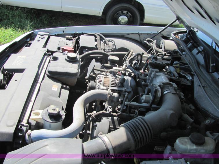 image for item 4051 2006 Ford Crown Victoria Police Interceptor