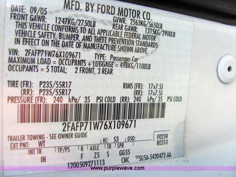 image for item 4051 2006 Ford Crown Victoria Police Interceptor