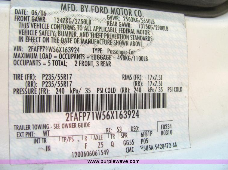 image for item 4052 2006 Ford Crown Victoria Police Interceptor