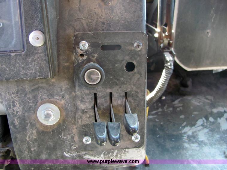 image for item 4053 1995 Chevrolet P30 step van