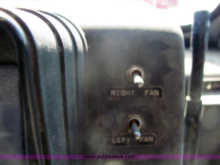 image for item 4053 1995 Chevrolet P30 step van