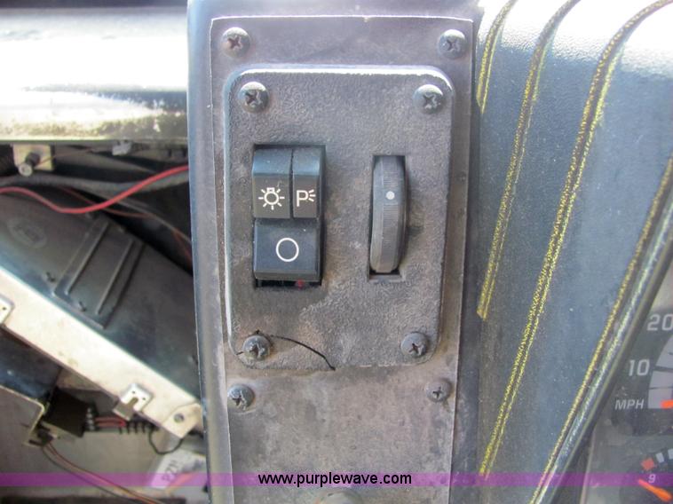 image for item 4053 1995 Chevrolet P30 step van