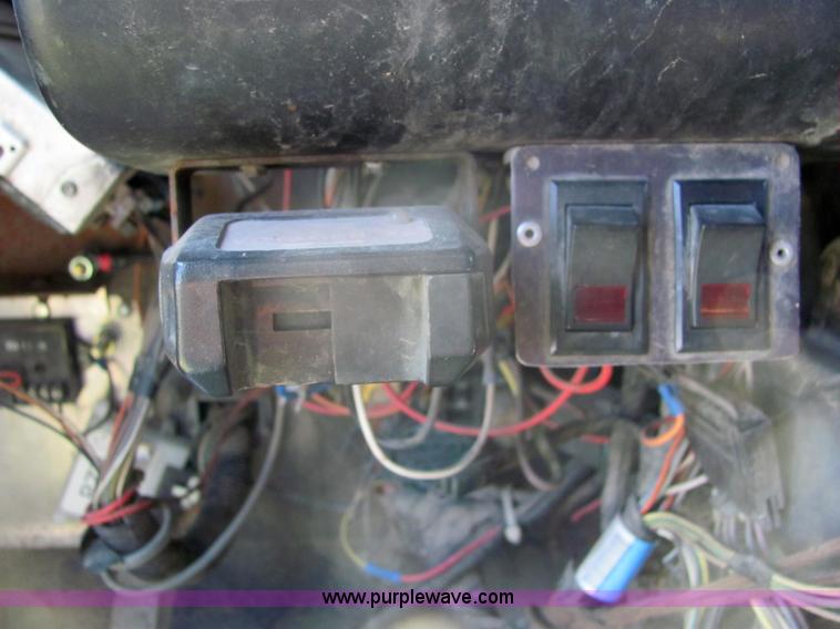 image for item 4053 1995 Chevrolet P30 step van