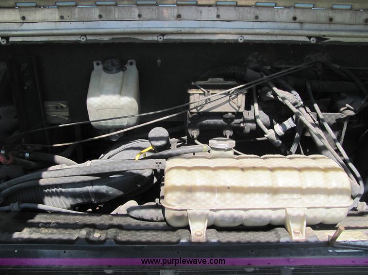 image for item 4053 1995 Chevrolet P30 step van