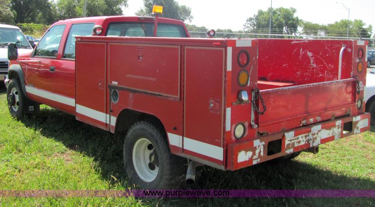 image for item 4054 1995 Chevrolet K3500 pickup truck