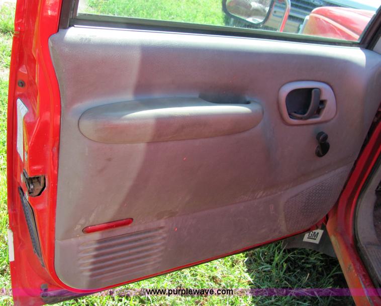 image for item 4054 1995 Chevrolet K3500 pickup truck