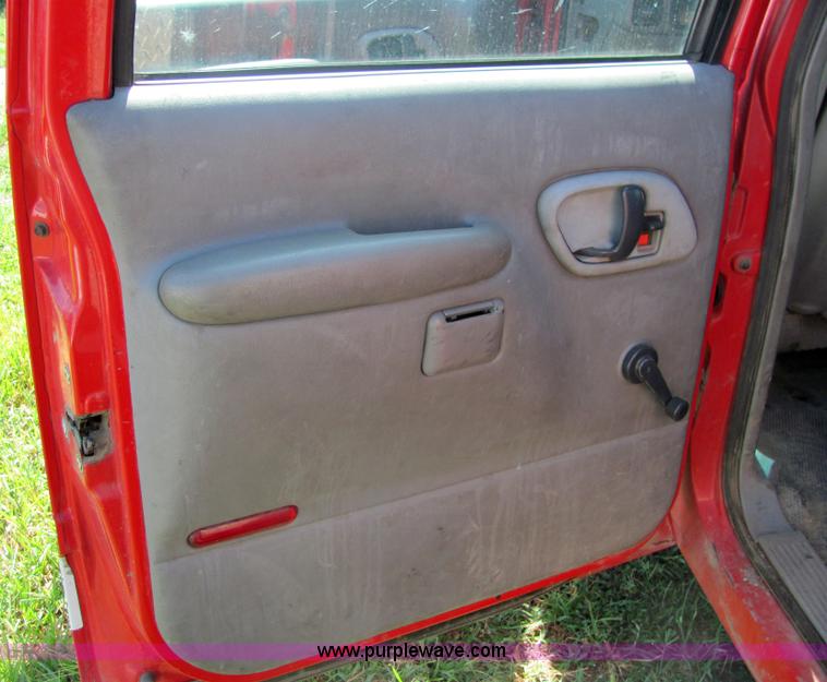 image for item 4054 1995 Chevrolet K3500 pickup truck