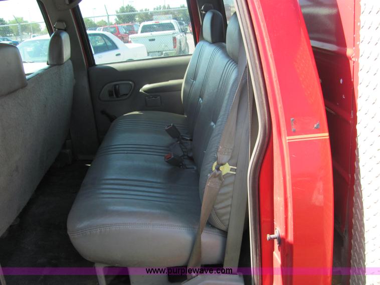 image for item 4054 1995 Chevrolet K3500 pickup truck