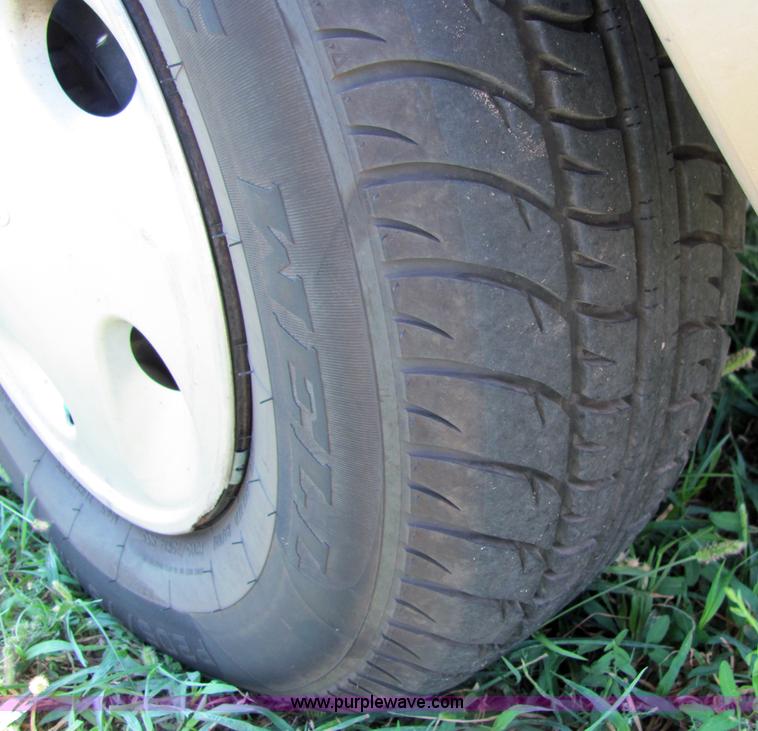 image for item 4055 1996 Ford Aerostar