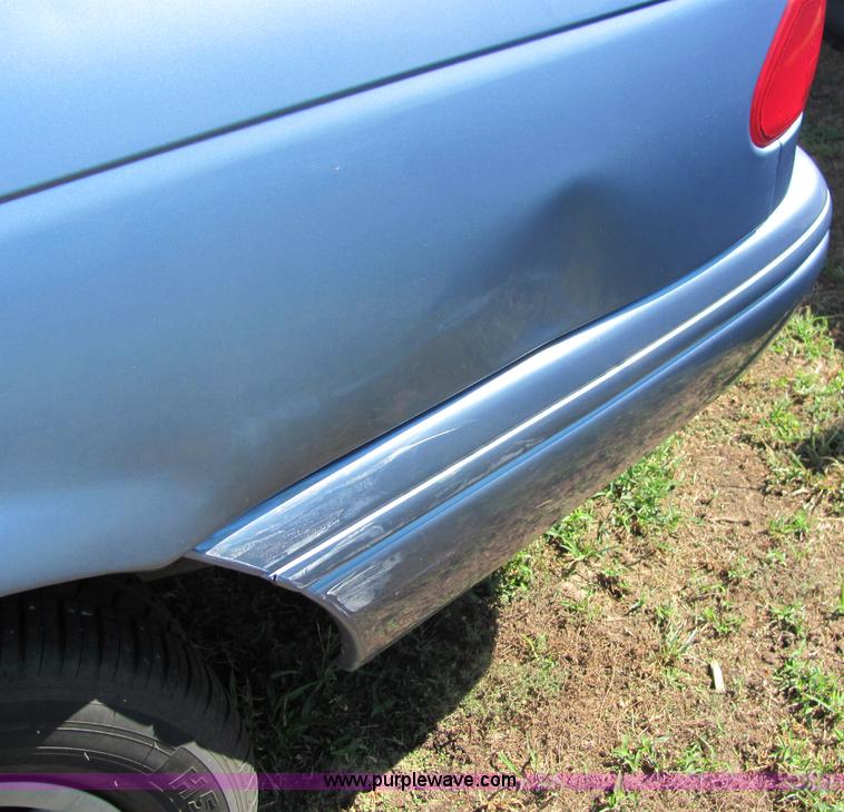 image for item 4056 1995 Ford Taurus