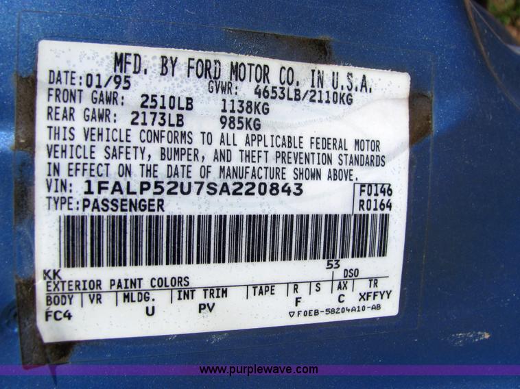 image for item 4056 1995 Ford Taurus