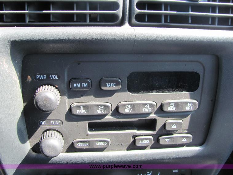 image for item 4058 2000 Chevrolet Cavalier