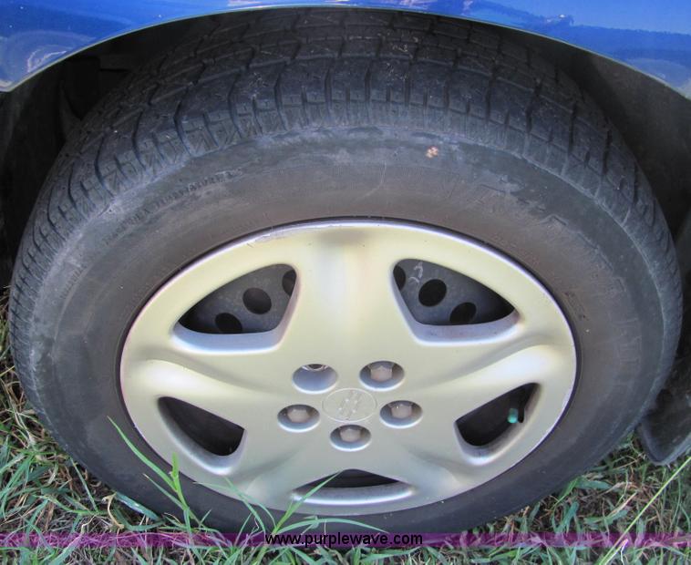 image for item 4058 2000 Chevrolet Cavalier