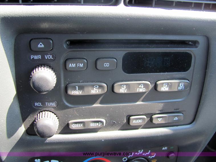 image for item 4059 2002 Chevrolet Cavalier