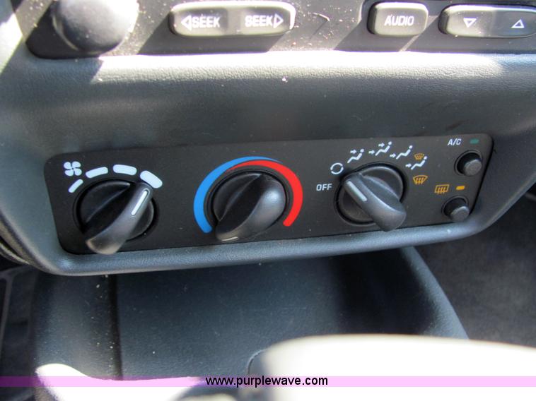 image for item 4059 2002 Chevrolet Cavalier