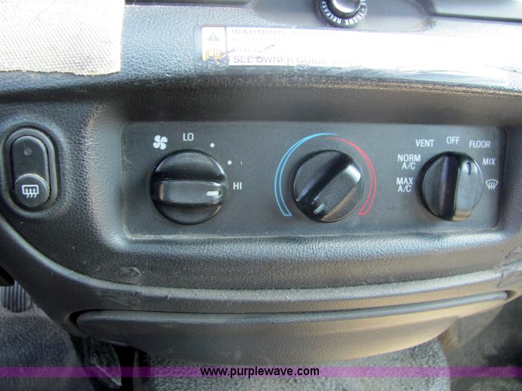 image for item 4060 2006 Ford Crown Victoria Police Interceptor