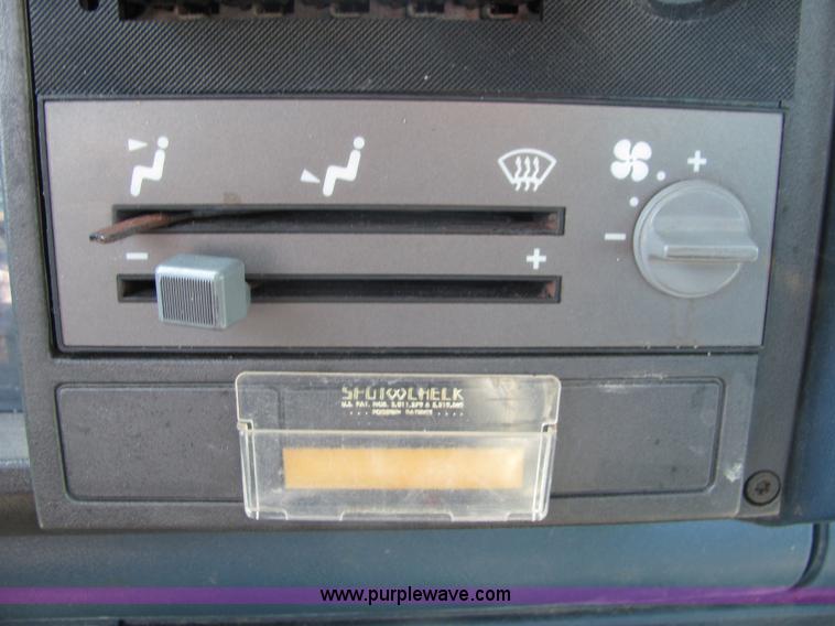 image for item 4062 1990 Chevrolet C2500 pickup truck