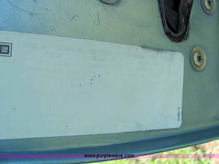 image for item 4062 1990 Chevrolet C2500 pickup truck