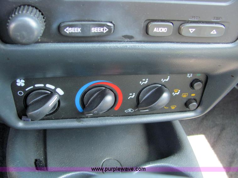 image for item 4064 2003 Chevrolet Cavalier