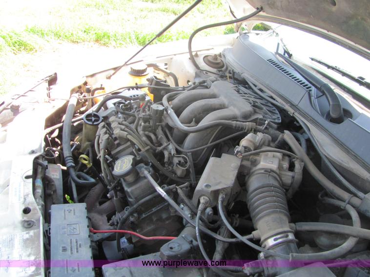 image for item 4066 2005 Ford Taurus SE