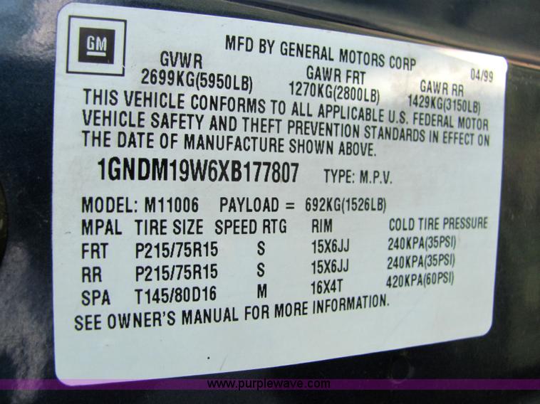 image for item 4067 1999 Chevrolet Astro Van