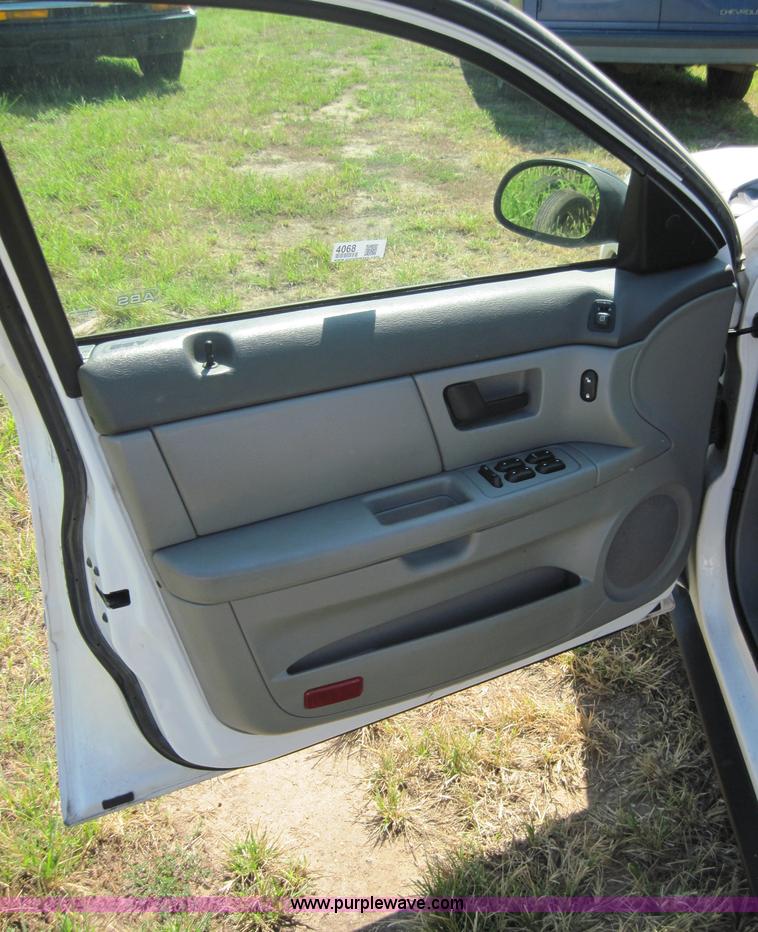 image for item 4068 2005 Ford Taurus