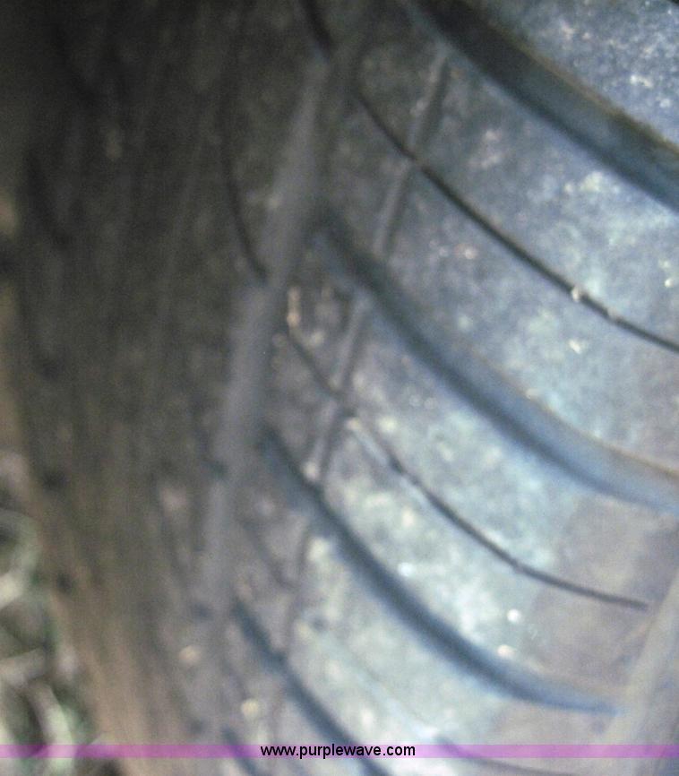 image for item 4068 2005 Ford Taurus