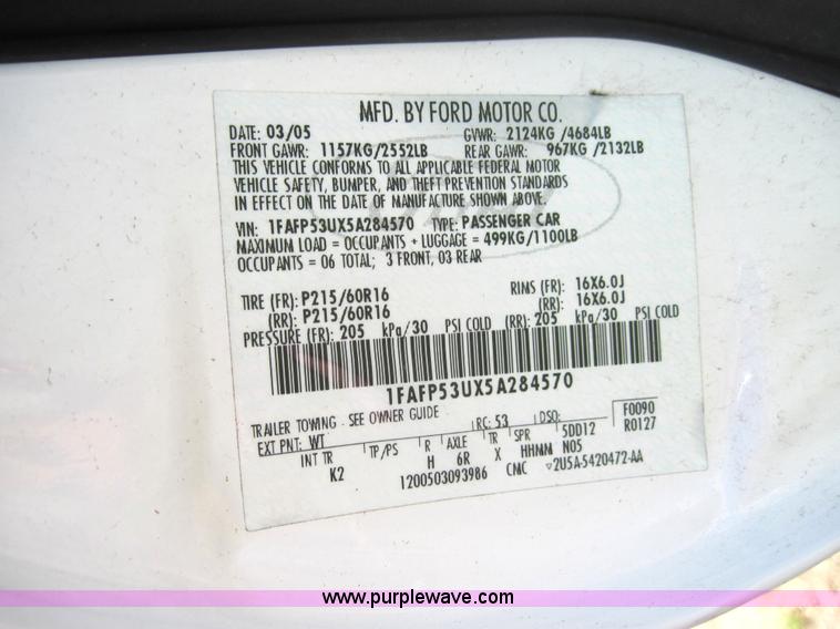 image for item 4068 2005 Ford Taurus