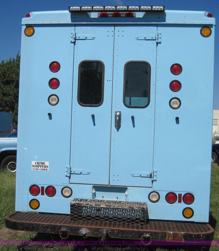 image for item 4070 2000 Freightliner MT55 step van