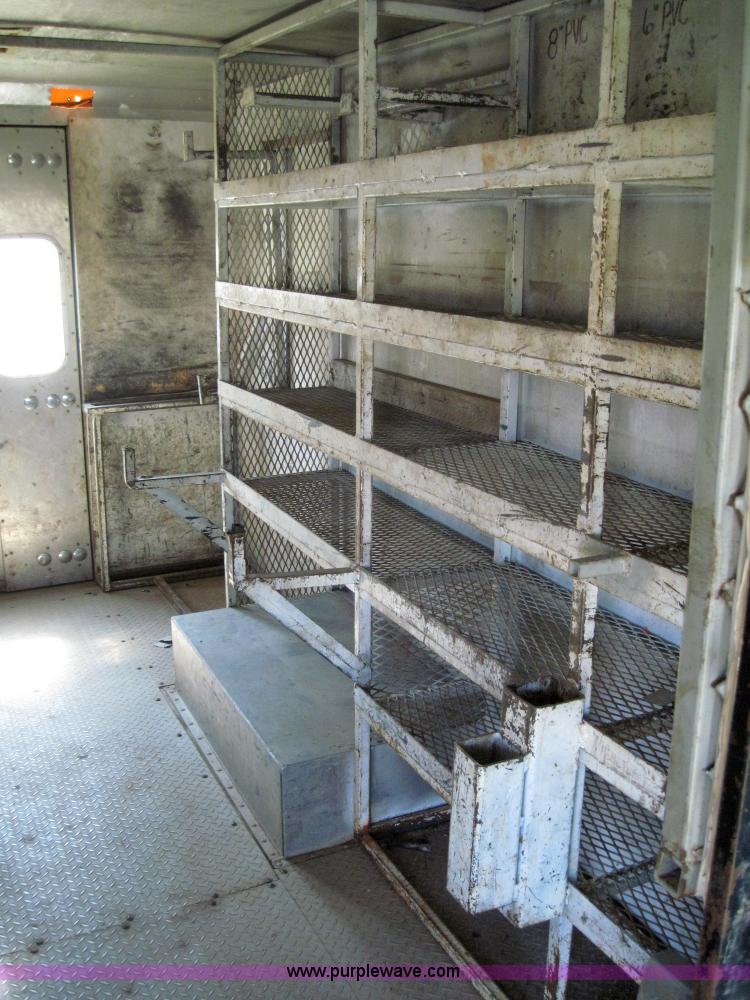 image for item 4070 2000 Freightliner MT55 step van