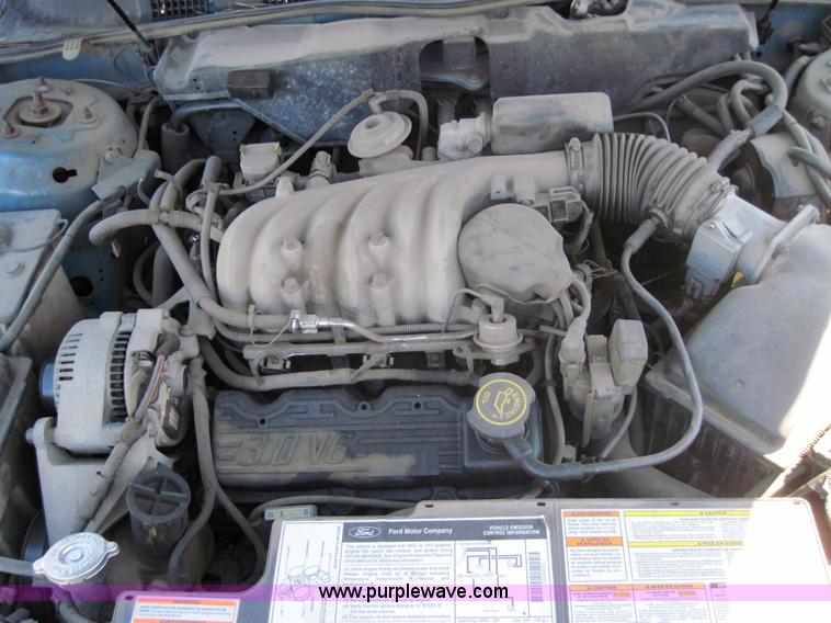 image for item 4072 1995 Ford Taurus