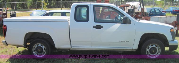 image for item 4073 2005 Chevrolet Colorado pickup truck