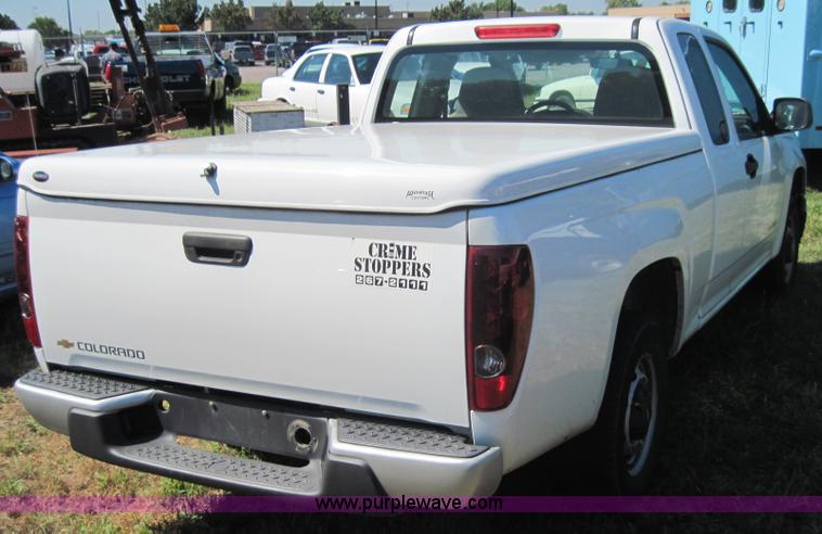 image for item 4073 2005 Chevrolet Colorado pickup truck