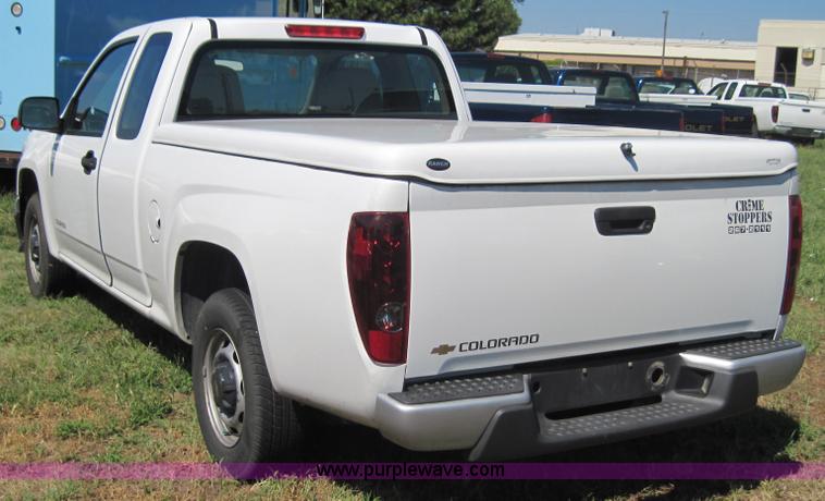 image for item 4073 2005 Chevrolet Colorado pickup truck