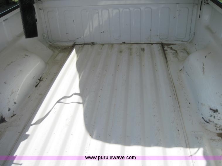 image for item 4073 2005 Chevrolet Colorado pickup truck