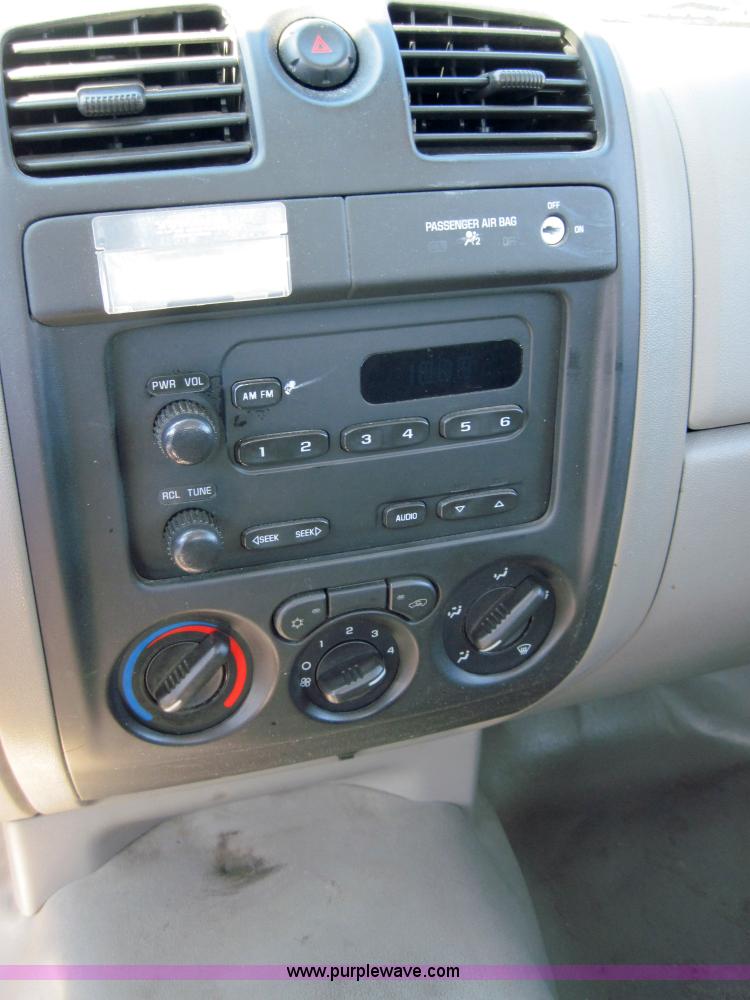 image for item 4073 2005 Chevrolet Colorado pickup truck