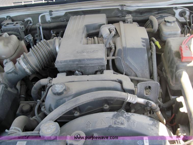 image for item 4073 2005 Chevrolet Colorado pickup truck