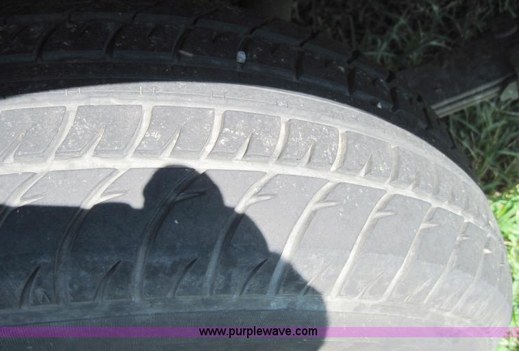 image for item 4077 2005 Chevrolet Colorado extended cab pickup truck