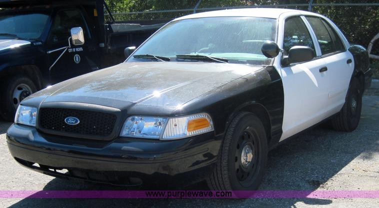 image for item 4127 2008 Ford Crown Victoria Police Interceptor