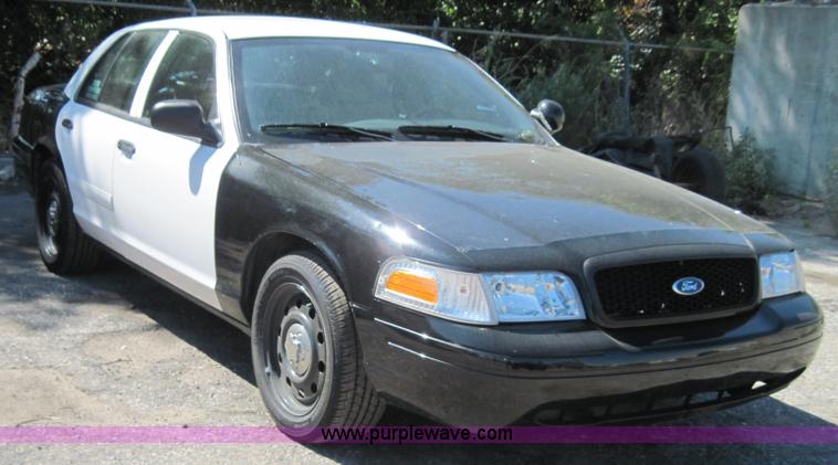 image for item 4127 2008 Ford Crown Victoria Police Interceptor