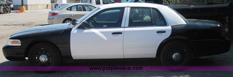 image for item 4127 2008 Ford Crown Victoria Police Interceptor