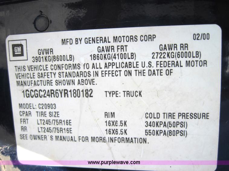 image for item 4128 2000 Chevrolet C2500 pickup truck