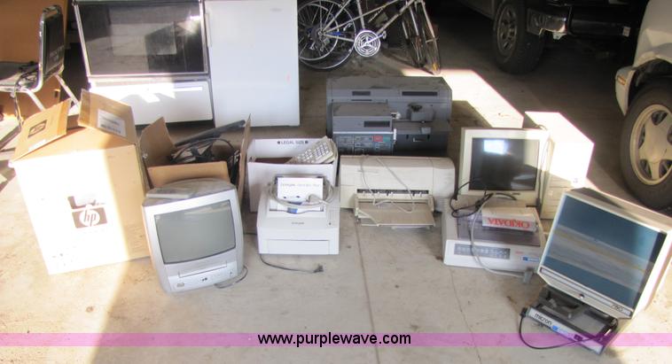 image for item 3594 Assorted electronics