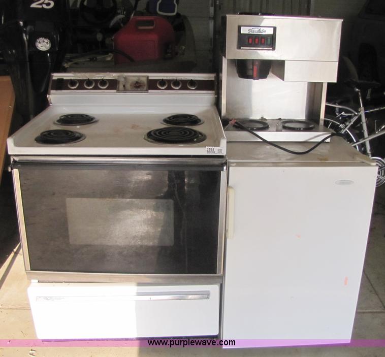 image for item 3595 Assorted appliances