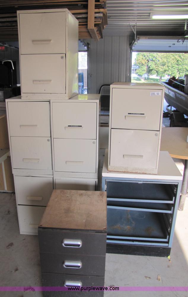 image for item 3596 Assorted cabinets